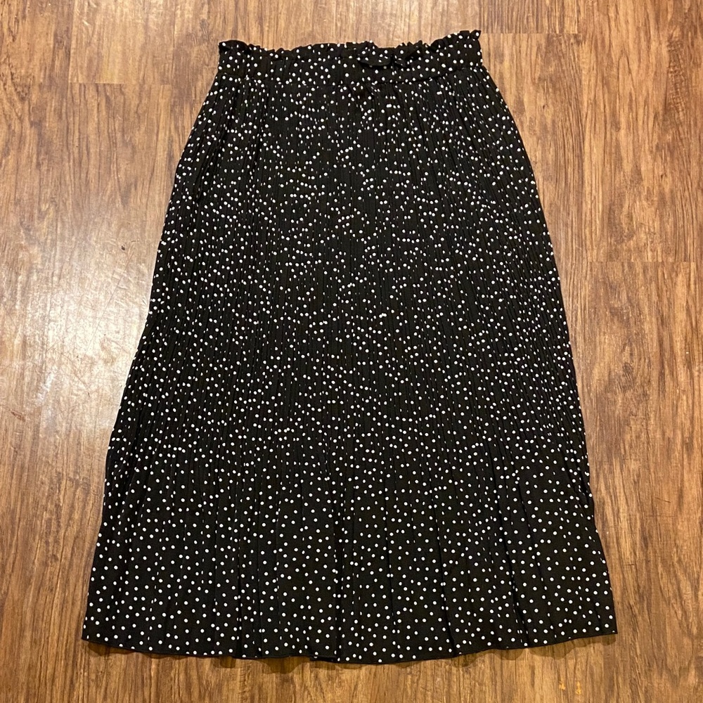 Exlura Black and White Polka Dot midi Skirt size XL.